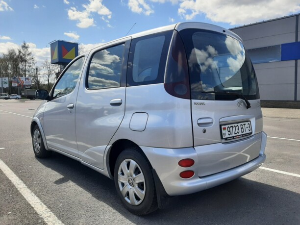 Toyota Yaris Verso, 2002 г.