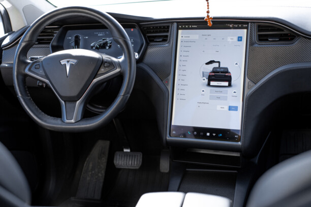 Tesla Model X, 6 мест, 2018 г.