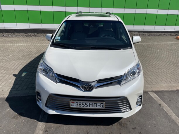 Toyota Sienna III (XL30), 7 мест, 2018 г.