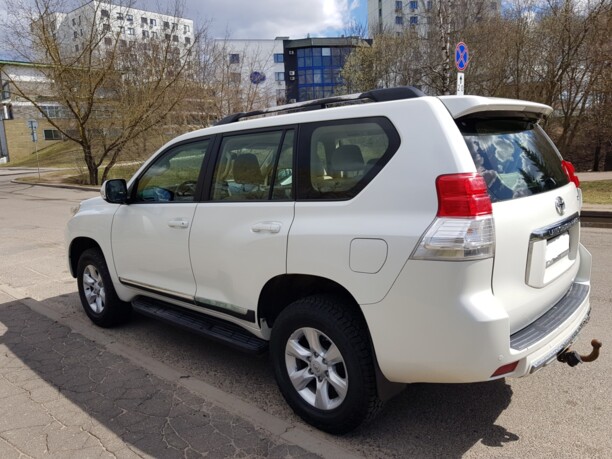 Toyota Land Cruiser Prado J150, 7 мест, 2010 г.