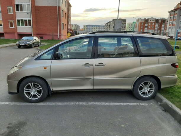 Toyota Previa II (XR30, XR40), 7 мест, 2002 г.