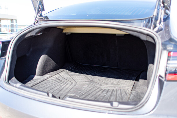 Tesla Model 3, 2020 г.