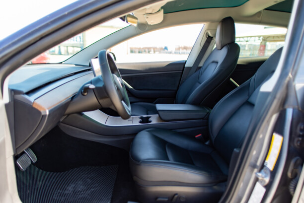 Tesla Model 3, 2020 г.