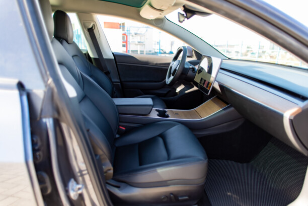 Tesla Model 3, 2020 г.
