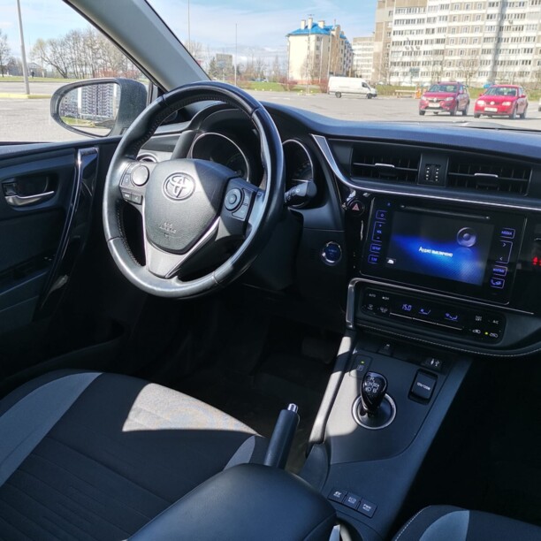 Toyota Auris II (E180) · Рестайлинг, 2016 г.