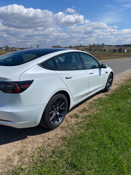 Tesla Model 3, 2021 г.