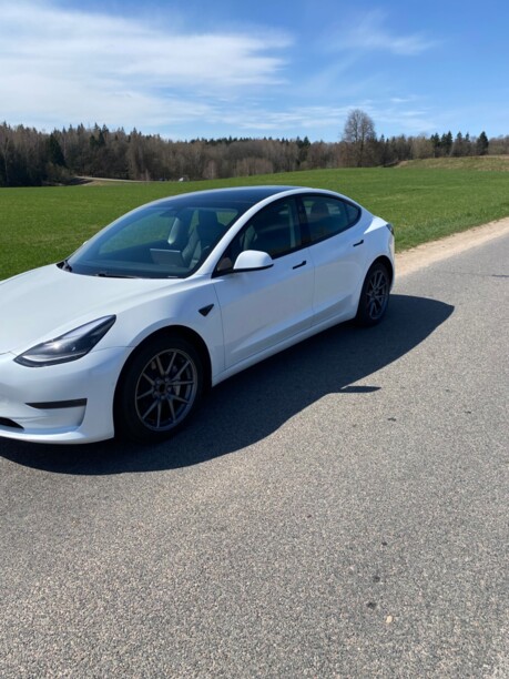 Tesla Model 3, 2021 г.
