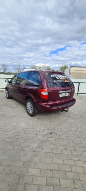 Chrysler Voyager IV, 7 мест, 2001 г.