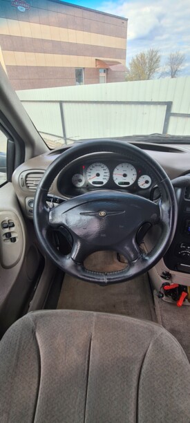 Chrysler Voyager IV, 7 мест, 2001 г.