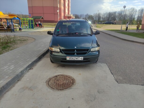 Dodge Caravan III, 7 мест, 1998 г.