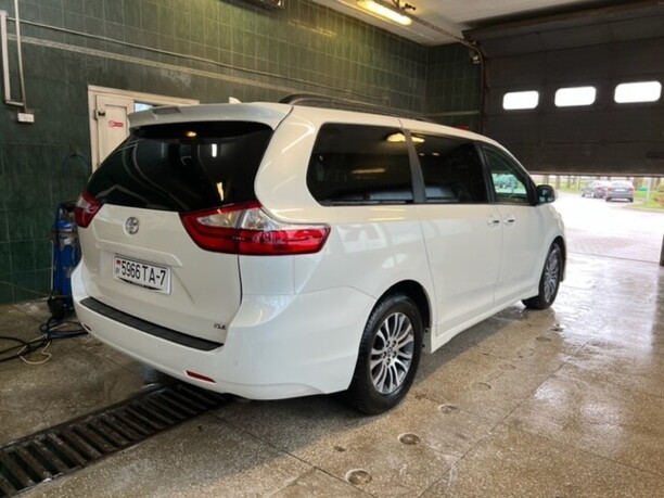Toyota Sienna III (XL30), 7 мест, 2018 г.