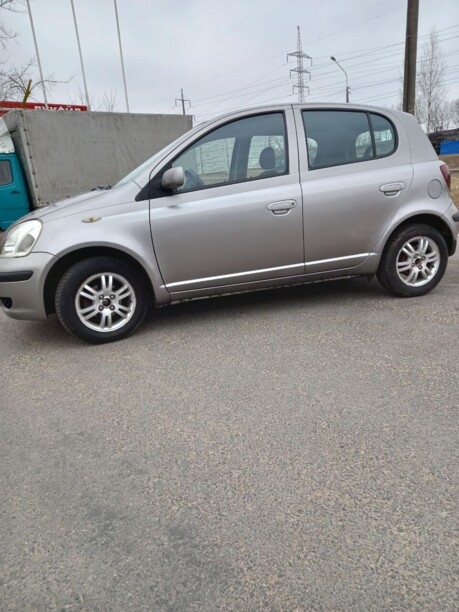 Toyota Yaris I (P1) · Рестайлинг, 2003 г.