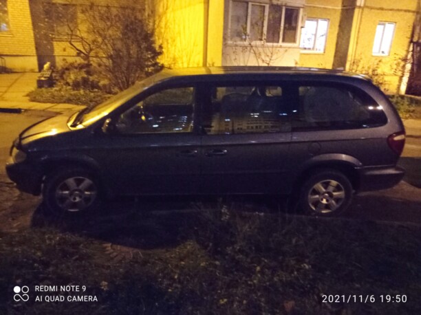 Dodge Grand Caravan IV, 7 мест, 2001 г.
