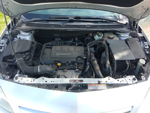Opel Astra J, 2010 г.