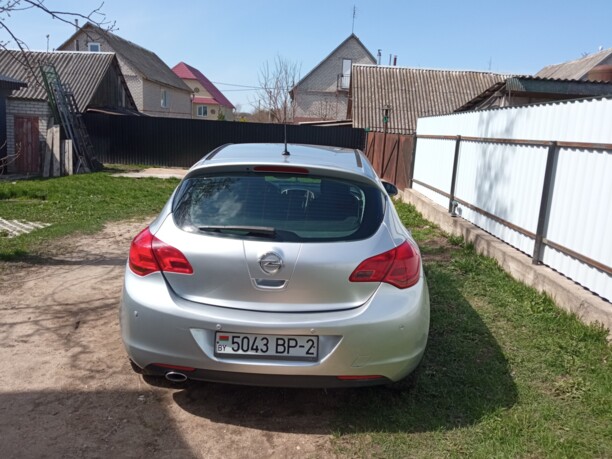 Opel Astra J, 2010 г.