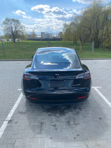 Tesla Model 3, 2021 г.