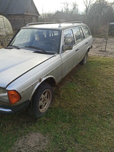 Mercedes-Benz E-Класс W123, 1983 г.