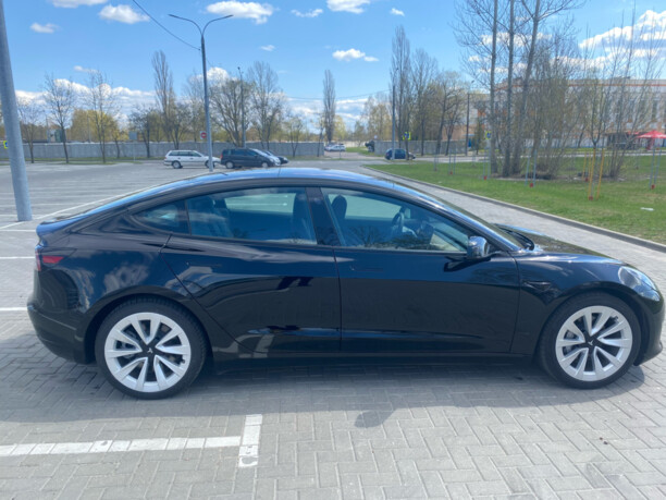 Tesla Model 3, 2021 г.