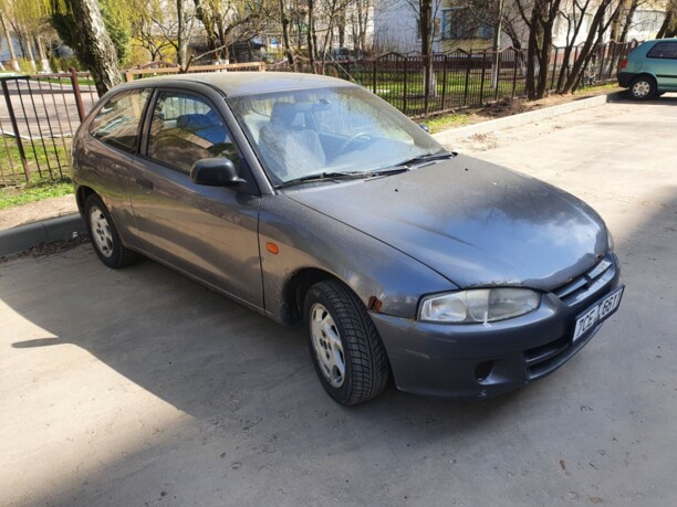 Mitsubishi Colt V, 1998 г.