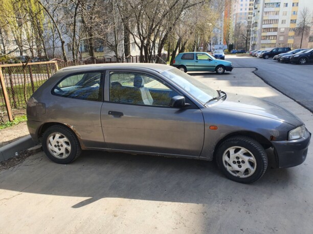 Mitsubishi Colt V, 1998 г.