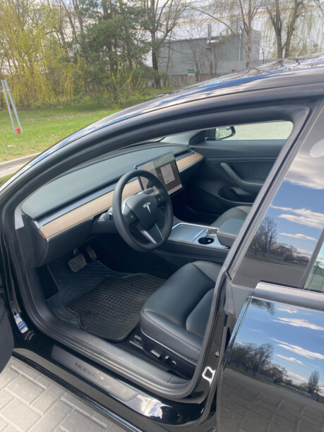 Tesla Model 3, 2021 г.