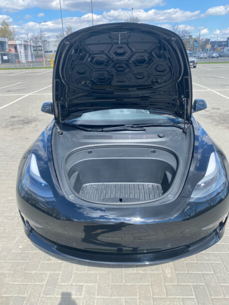 Tesla Model 3, 2021 г.