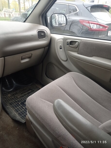 Dodge Grand Caravan IV, 7 мест, 2001 г.