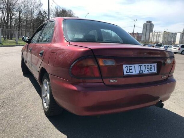Mazda 323F, 1998 г.