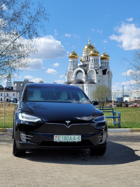 Tesla Model X, 6 мест, 2016 г.