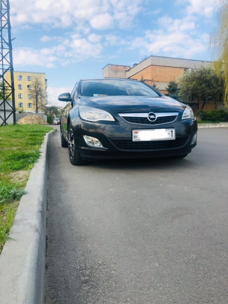 Opel Astra J, 2011 г.