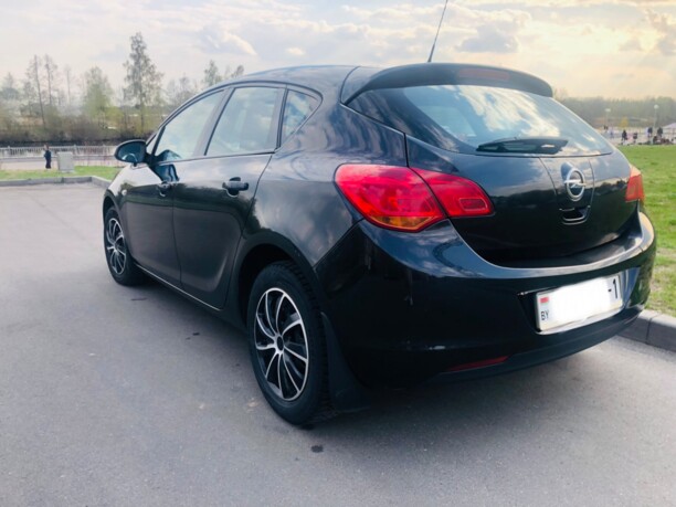 Opel Astra J, 2011 г.