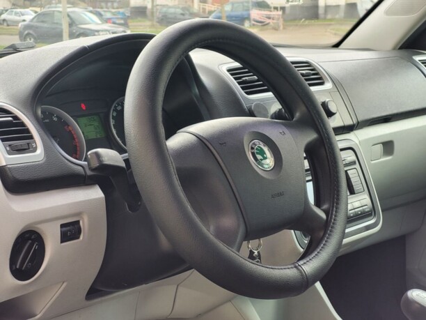 Skoda Fabia 5J, 2009 г.