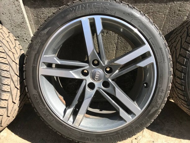 Audi OEM 8x18 5x112 4 шт.