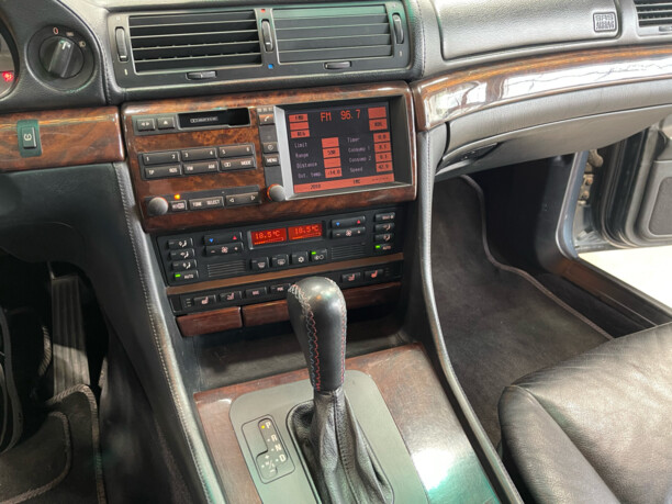 BMW 7 серия E38, 1999 г.