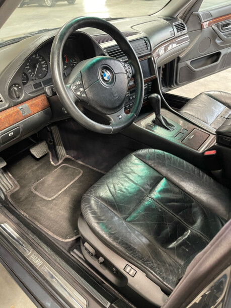 BMW 7 серия E38, 1999 г.