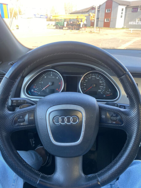 Audi Q7 4L, 7 мест, 2007 г.