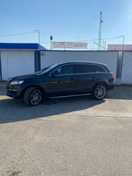 Audi Q7 4L, 7 мест, 2007 г.