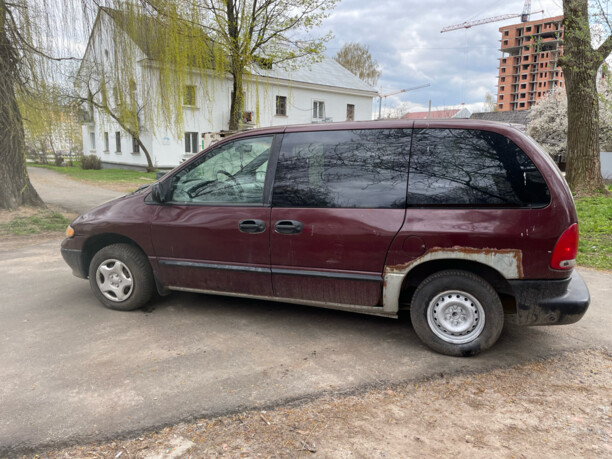 Dodge Caravan III, 7 мест, 1998 г.