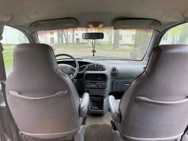 Dodge Caravan III, 7 мест, 1998 г.