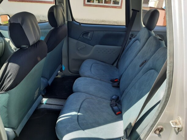 Toyota Yaris Verso, 2002 г.