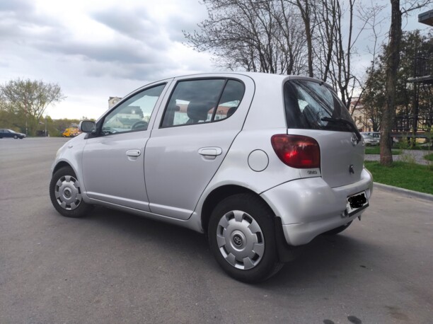 Toyota Yaris I (P1) · Рестайлинг, 2003 г.