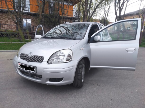 Toyota Yaris I (P1) · Рестайлинг, 2003 г.