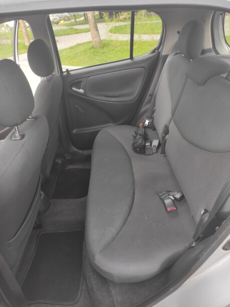 Toyota Yaris I (P1) · Рестайлинг, 2003 г.