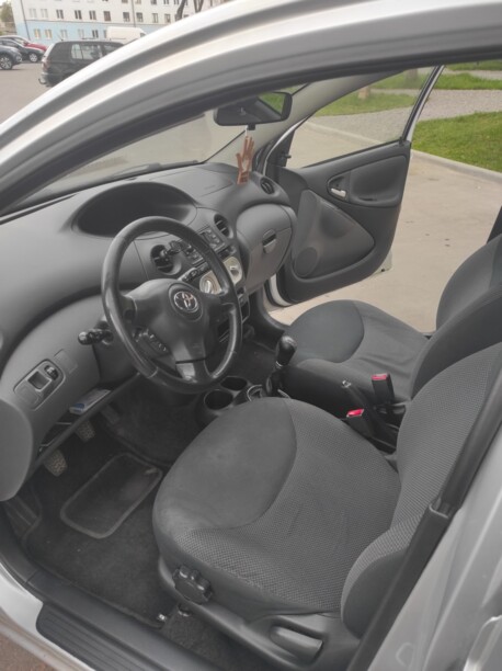 Toyota Yaris I (P1) · Рестайлинг, 2003 г.