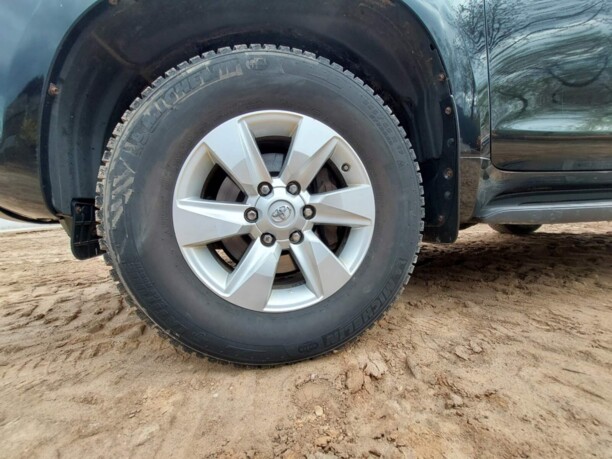 Toyota Land Cruiser Prado J150, 7 мест, 2011 г.
