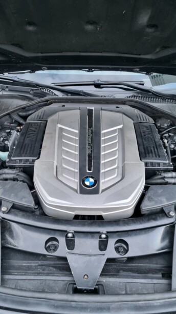 BMW 7 серия F02 (Long), 2010 г.