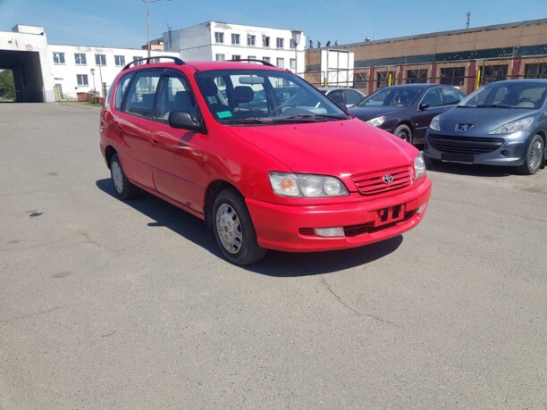 Toyota Picnic, 1999 г.