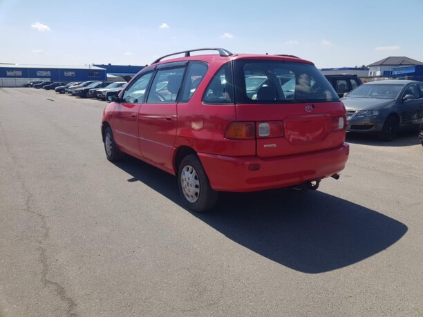 Toyota Picnic, 1999 г.