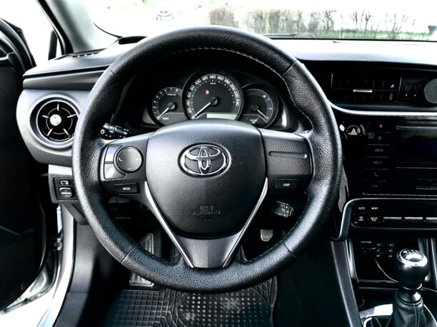 Toyota Auris II (E180) · Рестайлинг, 2016 г.