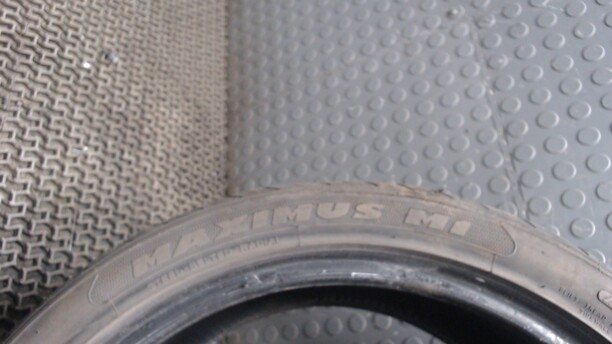 Легковые шины Maxtrek Maximus M1 235/40 R18 1 шт.